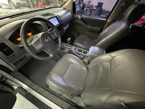 NISSAN Frontier 2.5 4X4 LE CABINE DUPLA TURBO DIESEL AUTOMTICO, Foto 10