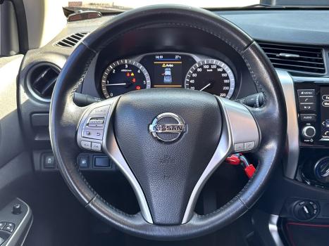NISSAN Frontier , Foto 2