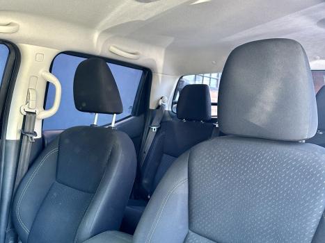 NISSAN Frontier , Foto 3