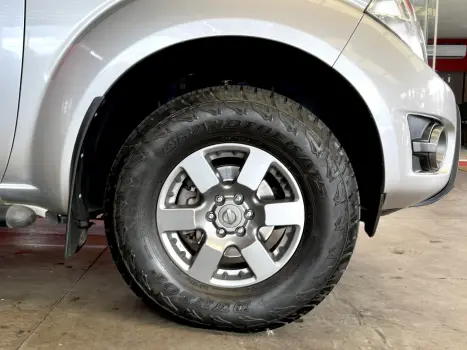 NISSAN Frontier , Foto 18