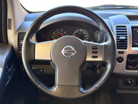 NISSAN Frontier , Foto 12