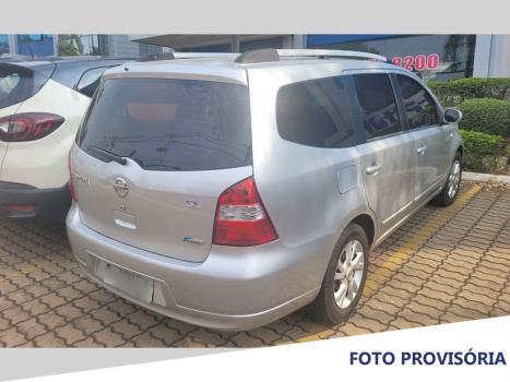 NISSAN Grand Livina , Foto 3