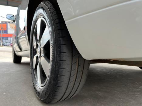 NISSAN Livina 1.8 16V 4P SL FLEX AUTOMTICO, Foto 15
