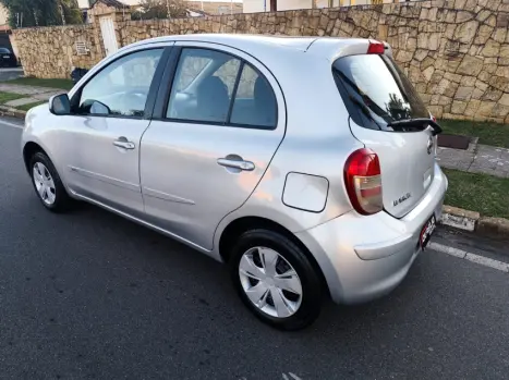 NISSAN March 1.0 12V 4P S FLEX, Foto 6