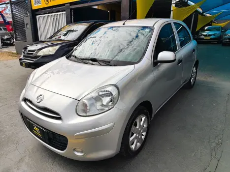 NISSAN March 1.0 16V 4P S FLEX, Foto 4