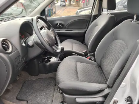 NISSAN March 1.0 16V 4P S FLEX, Foto 9