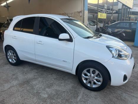 NISSAN March 1.6 16V 4P SV FLEX, Foto 3