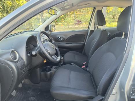 NISSAN March 1.6 16V 4P S FLEX, Foto 4