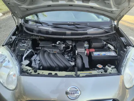 NISSAN March 1.6 16V 4P S FLEX, Foto 9