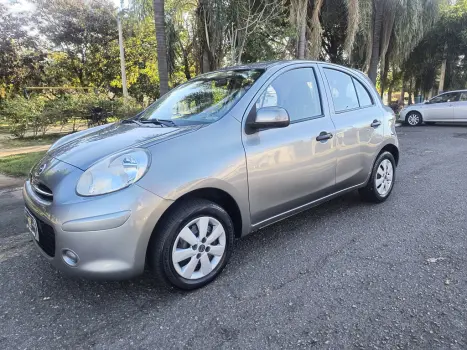 NISSAN March 1.6 16V 4P S FLEX, Foto 13