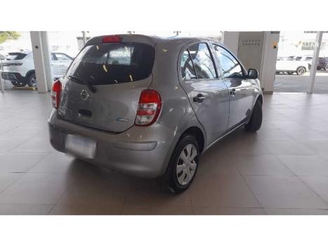 NISSAN March 1.6 16V 4P S FLEX, Foto 2