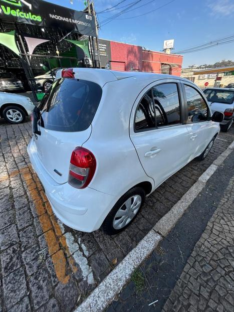 NISSAN March 1.6 16V 4P S FLEX, Foto 17