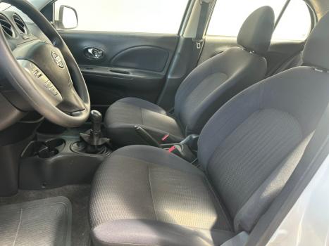 NISSAN March 1.6 16V 4P S FLEX, Foto 6