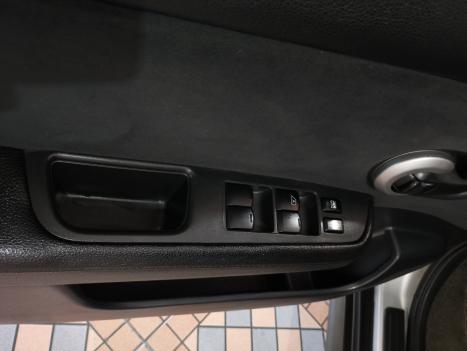 NISSAN Tiida Sedan 1.8 16V 4P FLEX, Foto 13