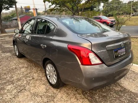 NISSAN Versa Sedan 1.6 16V 4P FLEX SV, Foto 6