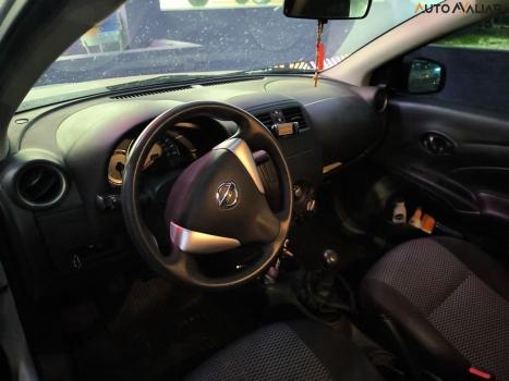 NISSAN Versa Sedan , Foto 4