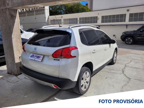 PEUGEOT 2008 , Foto 2