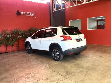 PEUGEOT 2008 , Foto 4