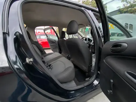PEUGEOT 207 Hatch 1.4 4P XR FLEX, Foto 8