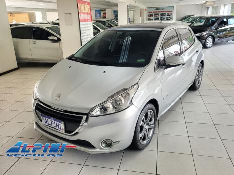 PEUGEOT 208 , Foto 1