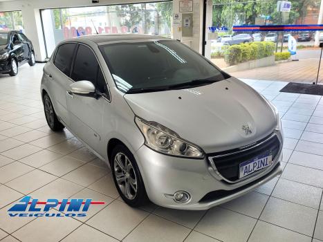 PEUGEOT 208 , Foto 2