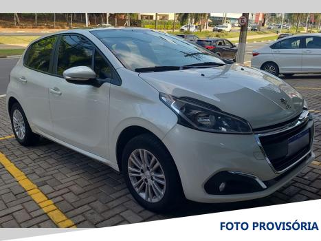 PEUGEOT 208 , Foto 2