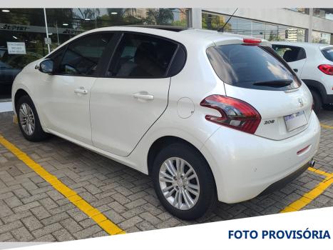 PEUGEOT 208 , Foto 4