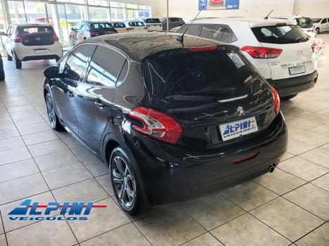 PEUGEOT 208 , Foto 4