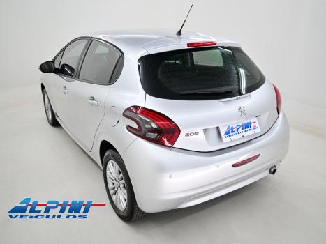 PEUGEOT 208 , Foto 4