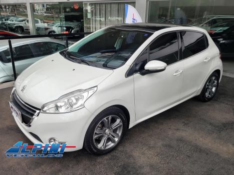 PEUGEOT 208 , Foto 1