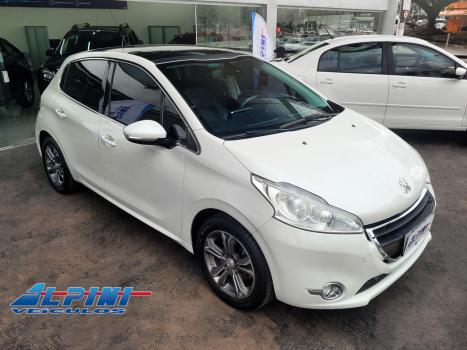 PEUGEOT 208 , Foto 2
