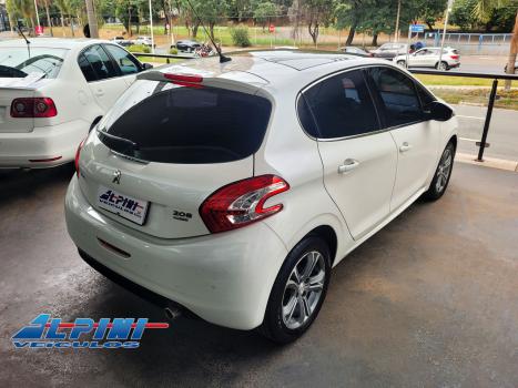 PEUGEOT 208 , Foto 3