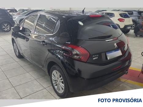 PEUGEOT 208 , Foto 3