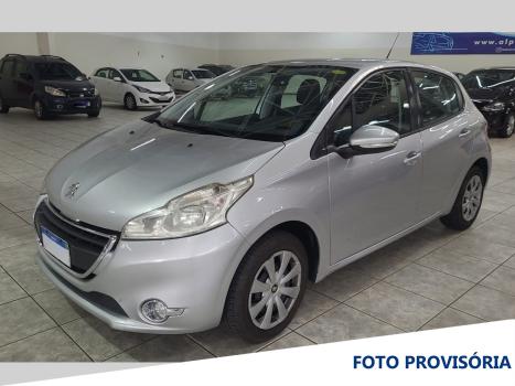 PEUGEOT 208 , Foto 1