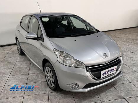 PEUGEOT 208 , Foto 2