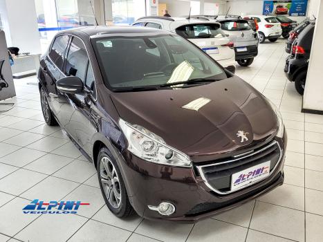 PEUGEOT 208 , Foto 2