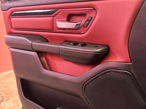 RAM 1500 5.7 V8 REBEL CABINE DUPLA 4X4 AUTOMTICO, Foto 17