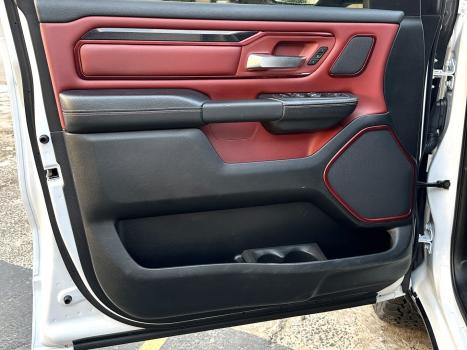 RAM 1500 5.7 V8 REBEL CABINE DUPLA 4X4 AUTOMTICO, Foto 12
