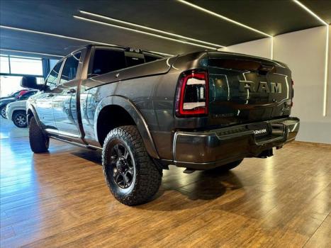 RAM 2500 6.7 I6 24V SLT CABINE DUPLA TURBO DIESEL NIGHT EDITION 4X4 AUTOMTICO, Foto 16