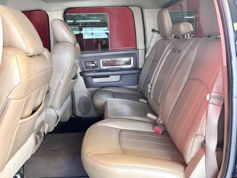 RAM 2500 6.7 I6 24V SLT CABINE DUPLA TURBO DIESEL LARAMIE 4X4 AUTOMTICO, Foto 18