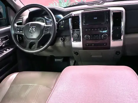RAM 2500 6.7 I6 24V SLT CABINE DUPLA TURBO DIESEL LARAMIE 4X4 AUTOMTICO, Foto 10