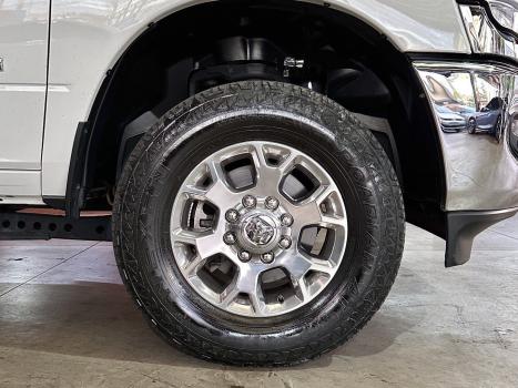 RAM 2500 6.7 I6 24V SLT CABINE DUPLA TURBO DIESEL LARAMIE 4X4 AUTOMTICO, Foto 7