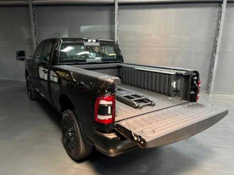 RAM 2500 6.7 I6 24V SLT CABINE DUPLA TURBO DIESEL NIGHT EDITION 4X4 AUTOMTICO, Foto 5