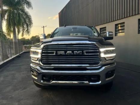 RAM 2500 6.7 I6 24V SLT CABINE DUPLA TURBO DIESEL LARAMIE 4X4 AUTOMTICO, Foto 4