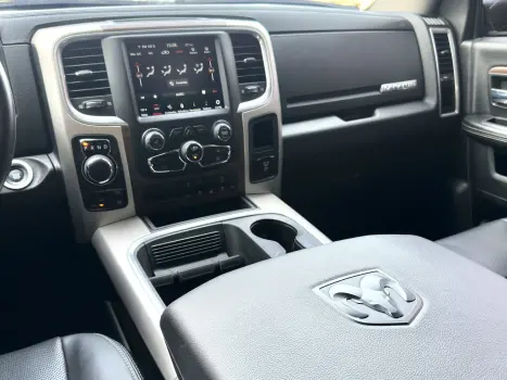 RAM Classic 5.7 V8 32V 4P HEMI LARAMIE AUTOMTICO, Foto 5