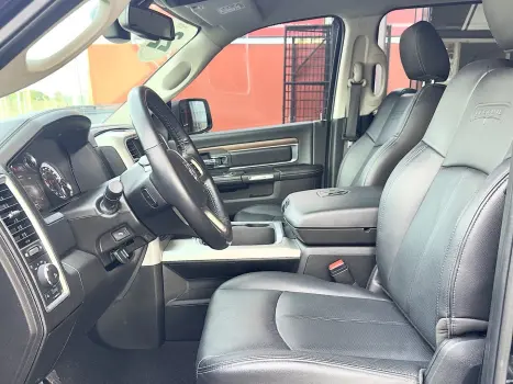 RAM Classic 5.7 V8 32V 4P HEMI LARAMIE AUTOMTICO, Foto 21
