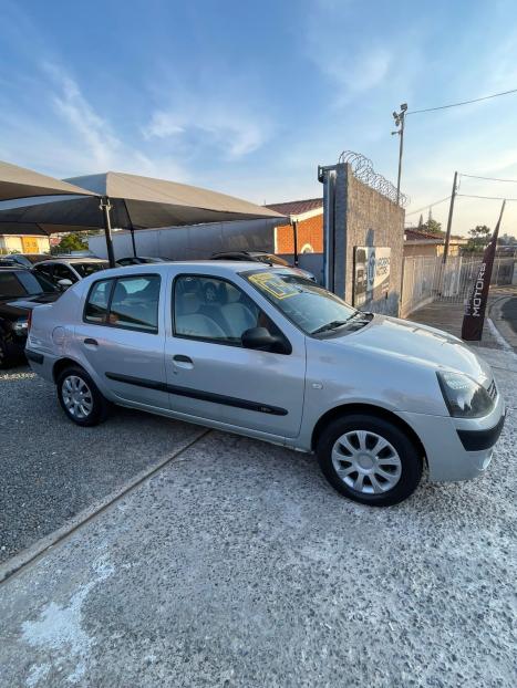 RENAULT Clio Sedan 1.0 16V 4P RL, Foto 4