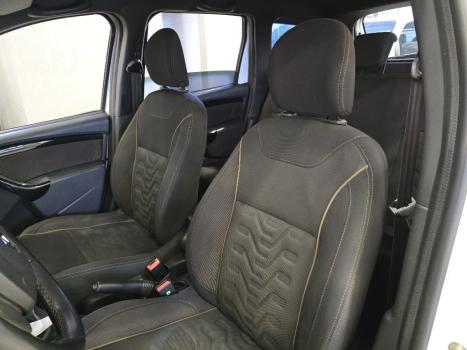 RENAULT Duster 2.0 16V 4P FLEX DYNAMIQUE AUTOMTICO, Foto 15