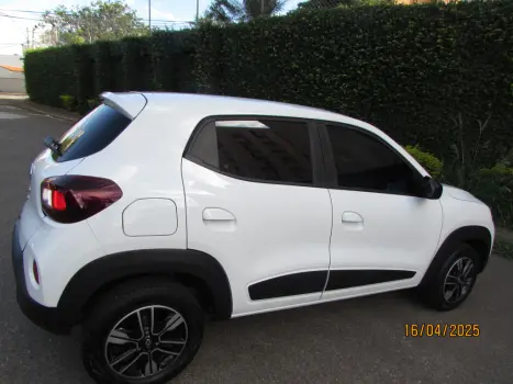 RENAULT Kwid 1.0 12V 4P SCE FLEX INTENSE, Foto 9
