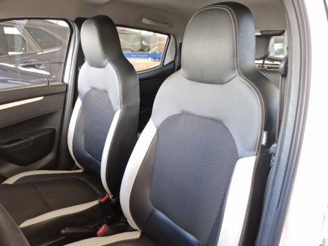 RENAULT Kwid 1.0 12V 4P SCE FLEX INTENSE, Foto 15